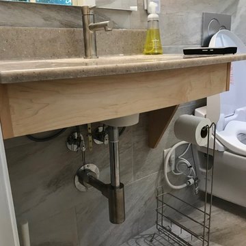 Small bathroom European Wetroom