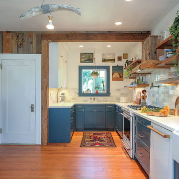 Transitional Farmhouse Kitchen in Vancouver, WA