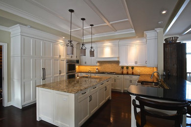 Example of a classic kitchen design in Omaha