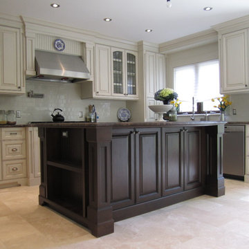 Two-tone kitchens and Antiqued kitchens