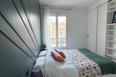 Cette image montre une chambre design.