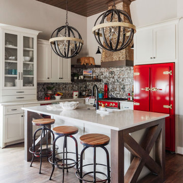 Traditional Chic Family Estate