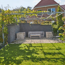 Villa Im Bauhausstil Mit Teich Im Garten Contemporary Pool