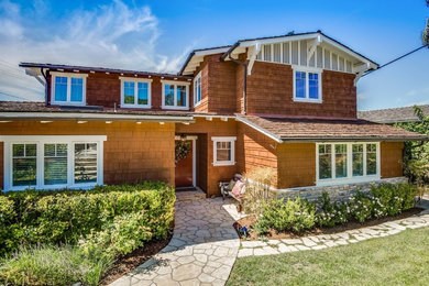 Arts and crafts exterior home photo in Los Angeles