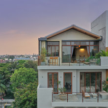Bengaluru Houzz: A Penthouse Makes Case for Organic Minimalism