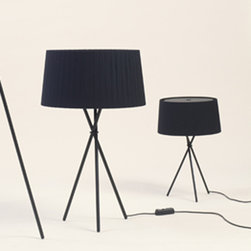Santa & Cole - Santa & Cole Tripode G6/M3 Table Lamp - Table Lamps