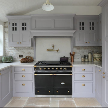 Muswell Hill Traditional Small Painted Shaker Kitchen