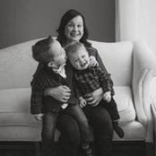 Nicole Melich's photo
