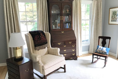 Inspiration for a transitional living room remodel in Boston