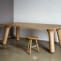 Big Foot Table - Esstische