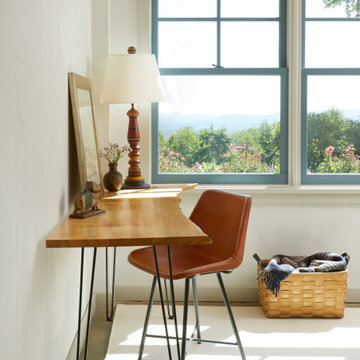Berkshires Red Barn - Guest Room
