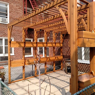 Brooklyn Pergola with Adjustable Planter Boxes