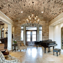 Tile in entryway/foyer