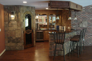 Elegant basement photo in Detroit
