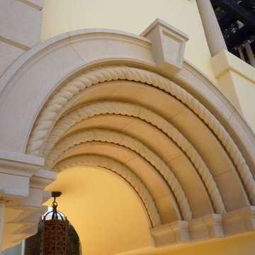 Precast arch with rope molding trim