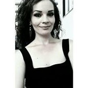 Nora Kosova's photo