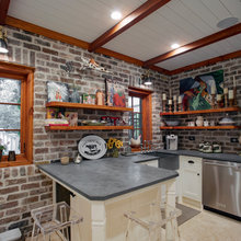 Detached garage