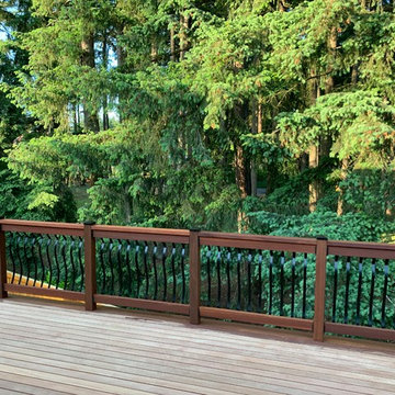 Upper deck , balcony.