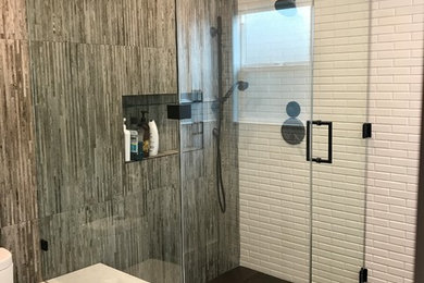 Bathroom - contemporary bathroom idea in Los Angeles