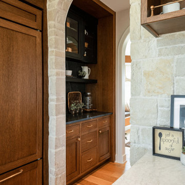 Butler's Pantry Archway