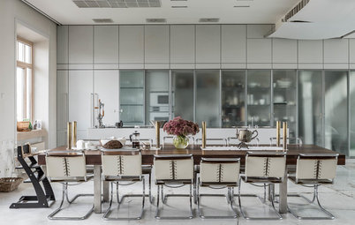 Moscow Houzz Tour: Industrial Minimalism in an Heirloom Apartment