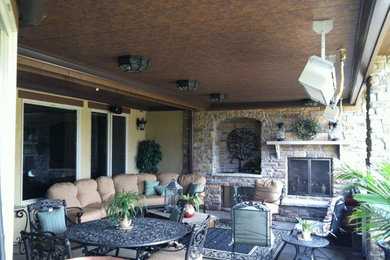Example of a trendy deck design in Denver