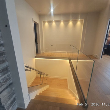 Glass railing base mounted