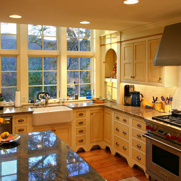 Residence on White Sulphur Hill