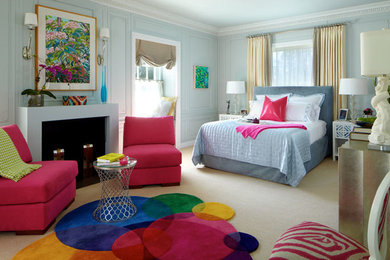 Bedroom - contemporary bedroom idea in New York