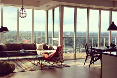 Minimalist living room photo in Toronto