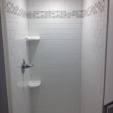 Powell Avenue Upstairs Bath