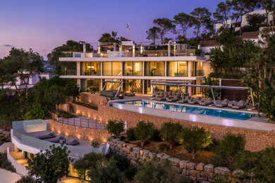 Neubau einer großzügigen dreigeschossigen Villa mit großem Gästehaus auf Ibiza