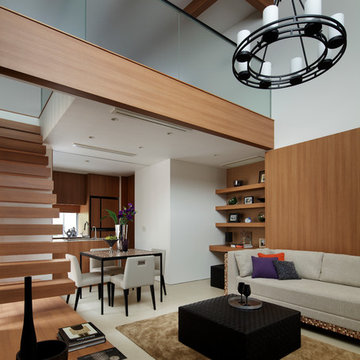 COMPACT HOUSE