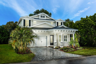Inspiration for a contemporary exterior home remodel in Tampa