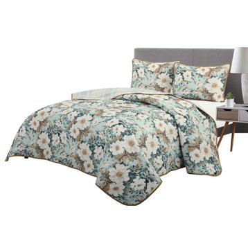 Rosehip Floral 3 Piece Quilt Set, Green/White, Queen