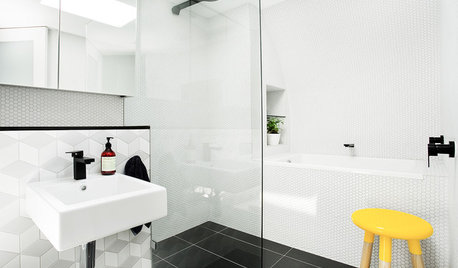 10 Ways to Mix and Match Tiles in the Bathroom