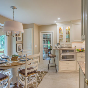 Traditional Kitchen Cabinets with a Homey Ambiance