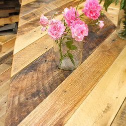 Chevron design Pallet table and bench - Dining Tables