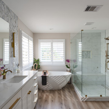 Deluxe Master Bathroom