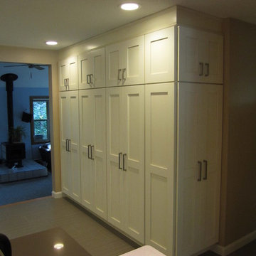 Modern/Contemporary Panna Cotta Kitchen Remodel w/Ginger color Quartz Countertop