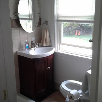 Master and main bathroom with imported Italian porcelin and granite tiles.
