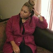 Nikkee Jaes foto