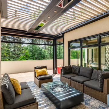 Bowness Alcove StruXure Adjustable Pergola with Phantom Screens
