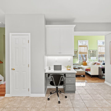 2-Tone Kitchen Design Makes a Stunning Impact