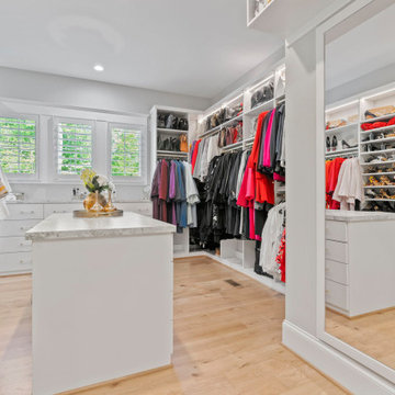 Walk-In Closet Organizers