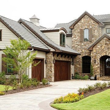 Plantation Slate with Black AntiqueTapered Shake Roof Tile