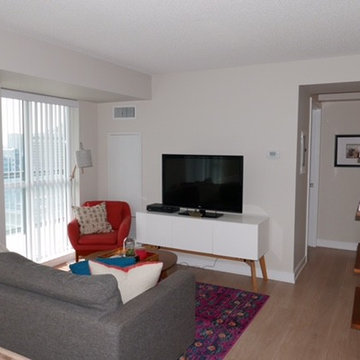 Dundas Square Rental