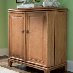 American Drew 931-589 Flip Top Bar Antigua - Wine And Bar Cabinets