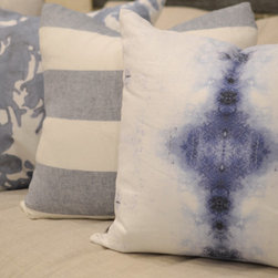 Bedrooms - Decorative Pillows