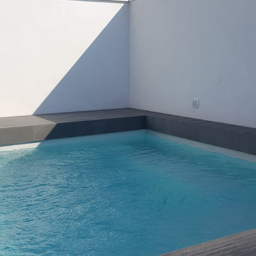 Vivienda en tres plantas con piscina en cubierta